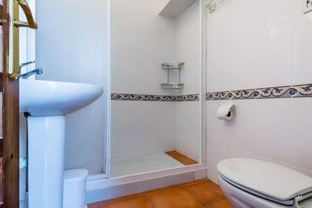 Bonito Apartamento Con Preciosas Vistas Y Piscina Nerja Exterior photo